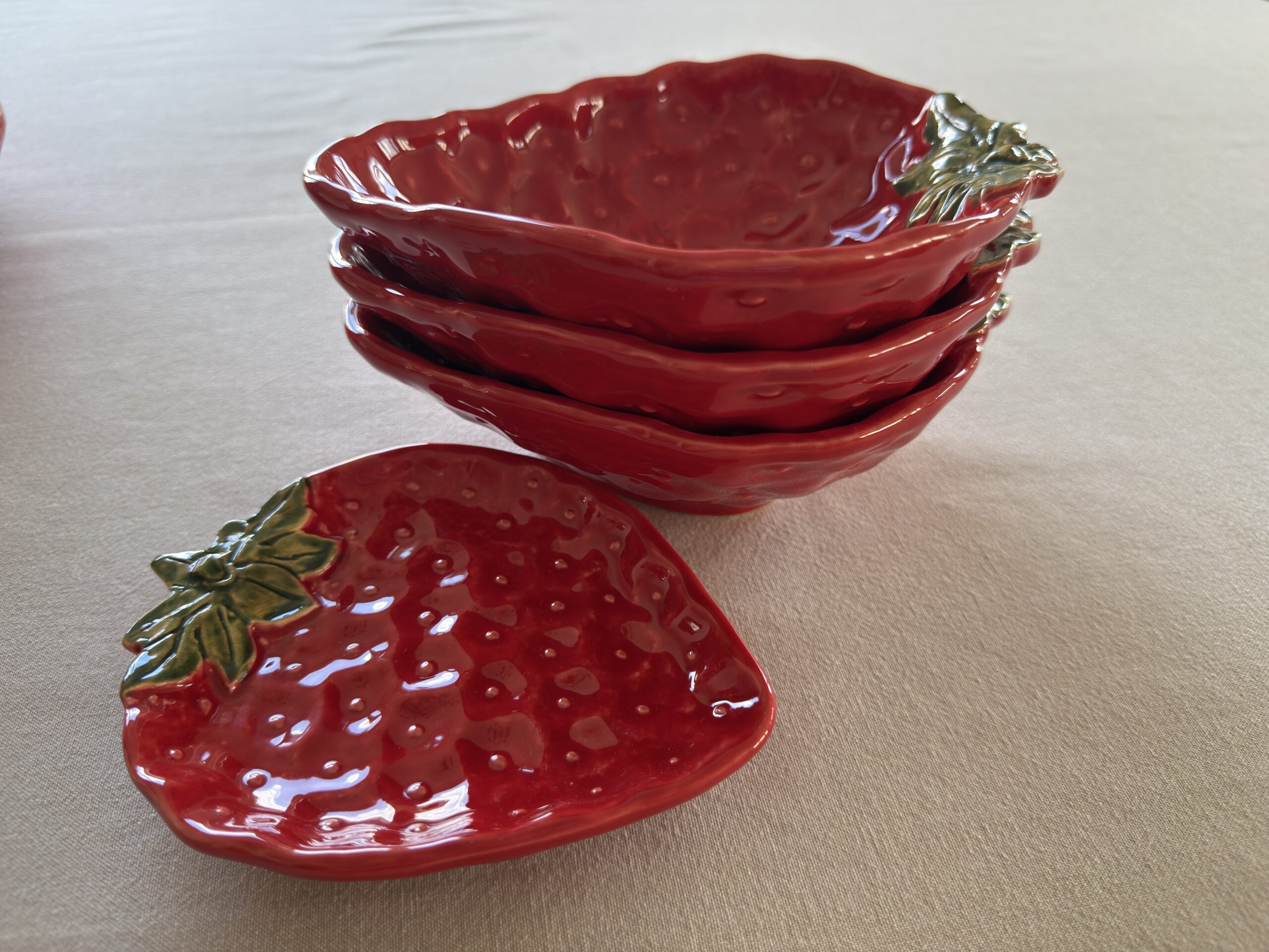 Linea Fragola – Kom keramiek rood – Aardbei (afbeelding 2)
